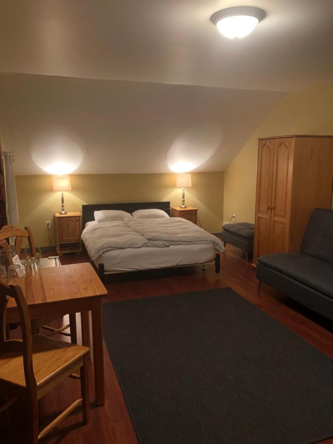 Keremeos Crowsnest Vineyards Guesthouse מראה חיצוני תמונה