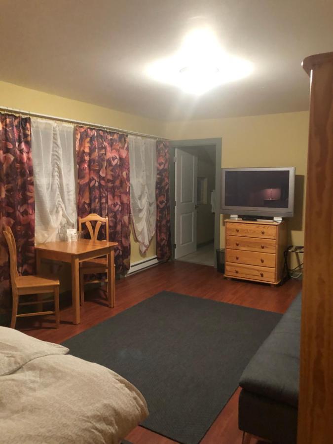 Keremeos Crowsnest Vineyards Guesthouse מראה חיצוני תמונה