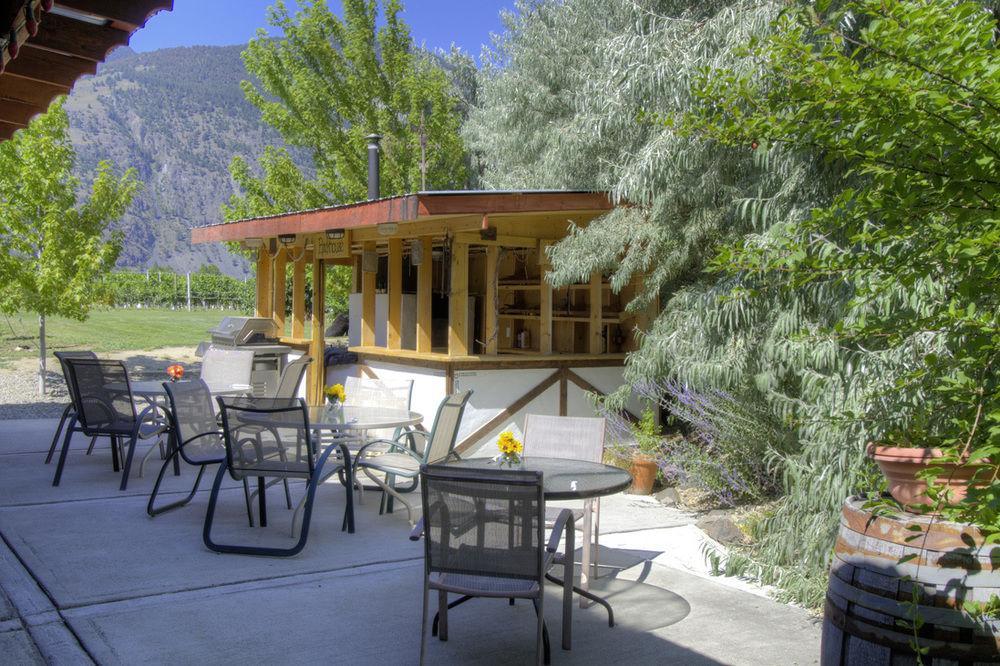 Keremeos Crowsnest Vineyards Guesthouse מראה חיצוני תמונה