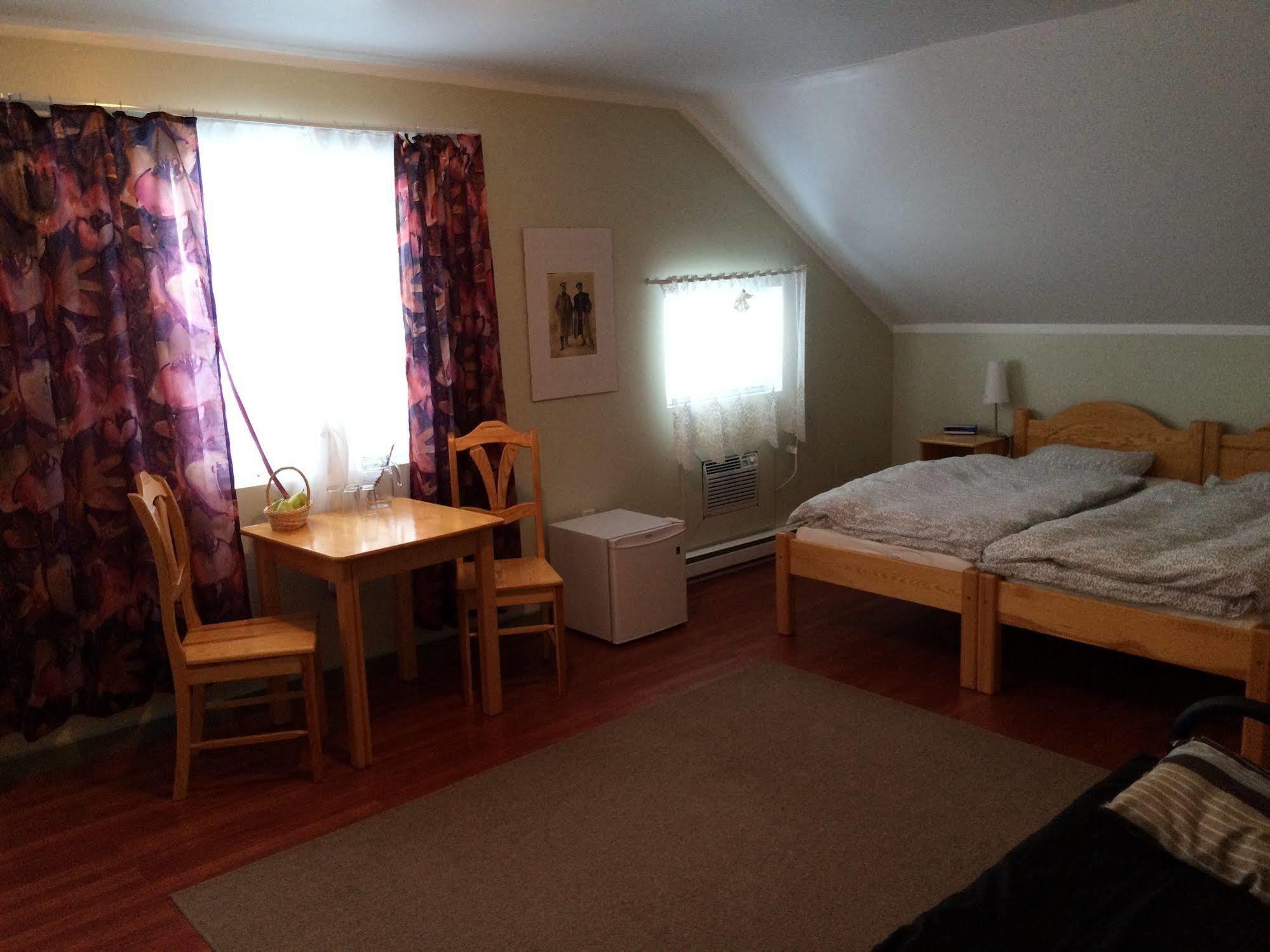 Keremeos Crowsnest Vineyards Guesthouse מראה חיצוני תמונה