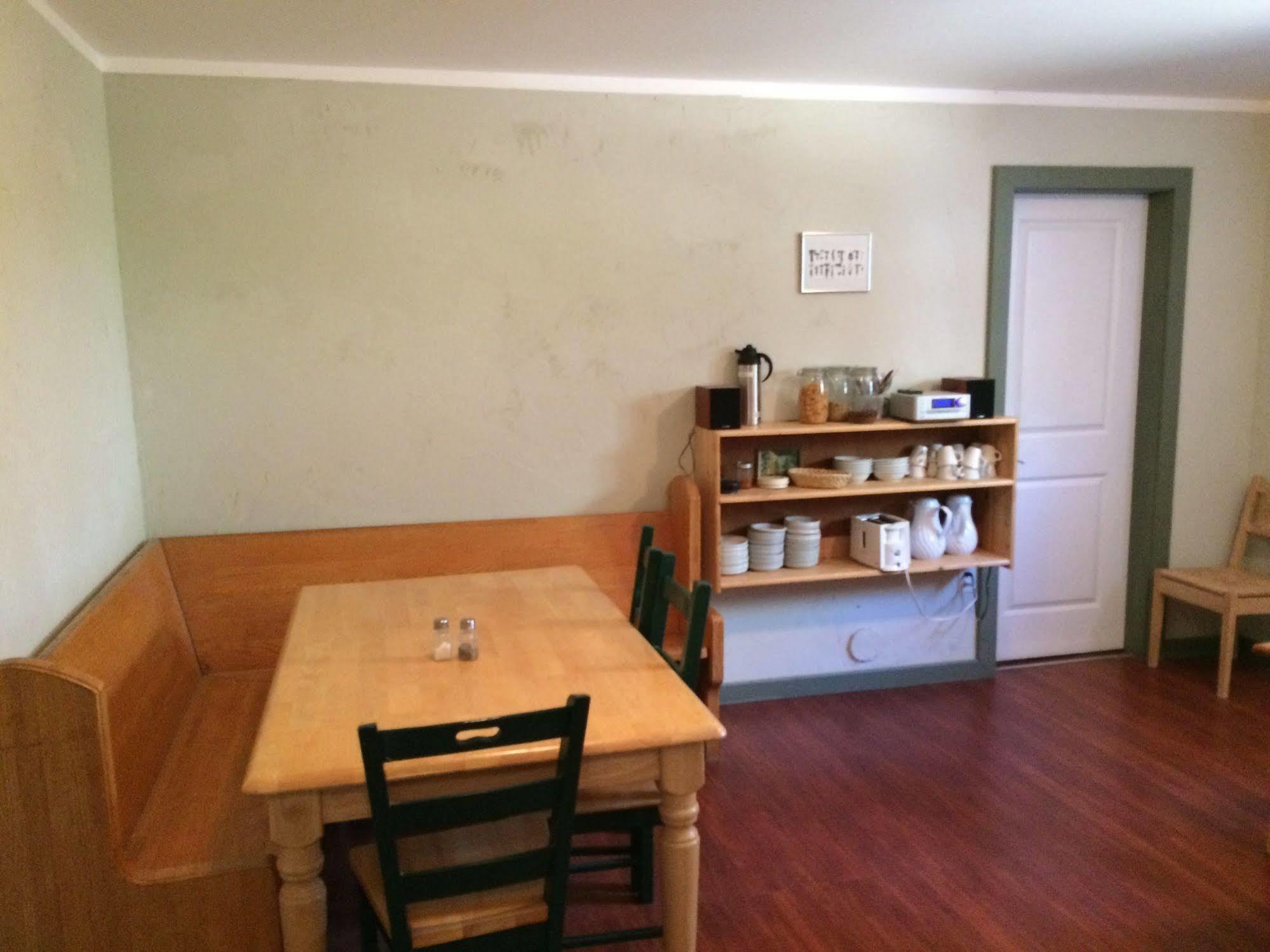 Keremeos Crowsnest Vineyards Guesthouse מראה חיצוני תמונה