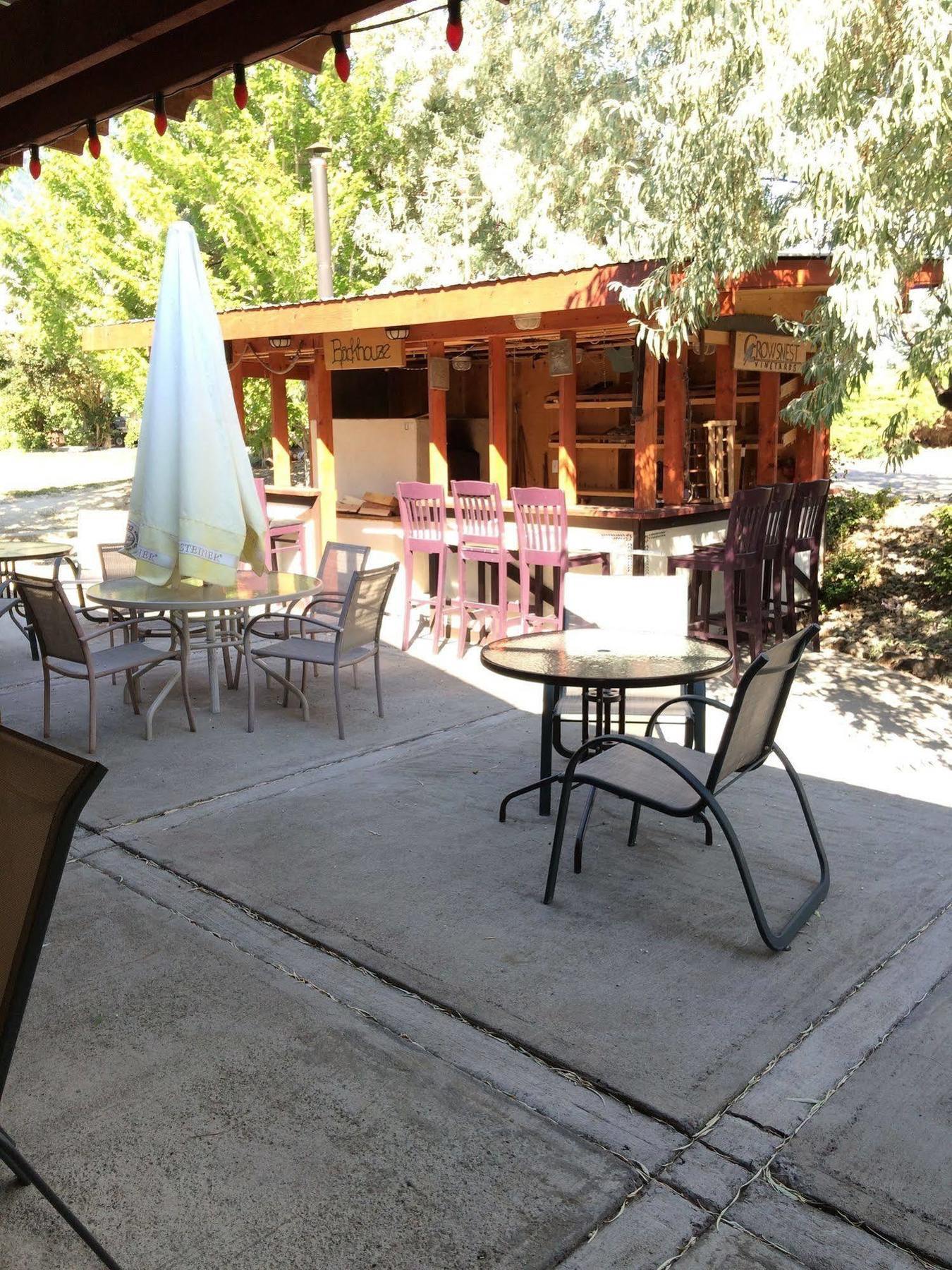 Keremeos Crowsnest Vineyards Guesthouse מראה חיצוני תמונה